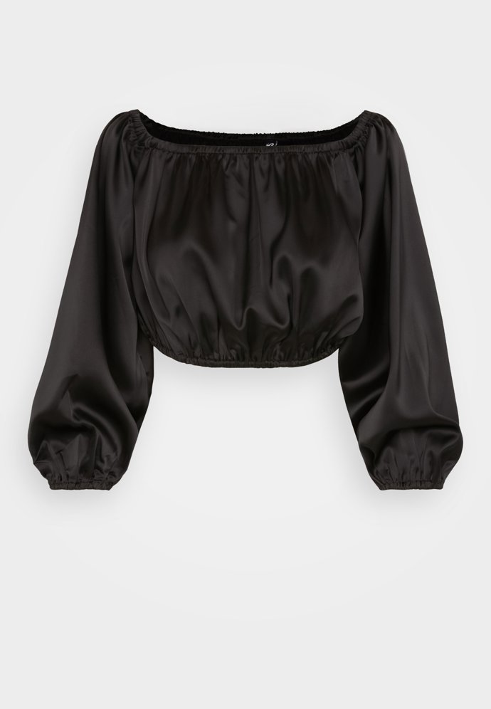 Nabíraný snížený top, Pieces, 1 290 Kč.