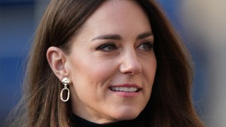 Kate Middleton dokonale ovládá královský protokol: Video, jak nenápadně nechává vyniknout Williama, obletělo svět