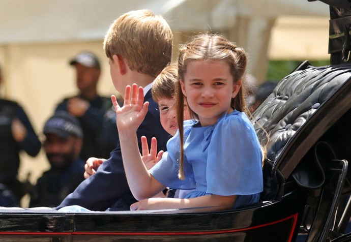 Princezna Charlotte je podle všeho budoucí módní ikonou nejen Británie, stejně jako v těchto dnech její maminka Kate Middleton.