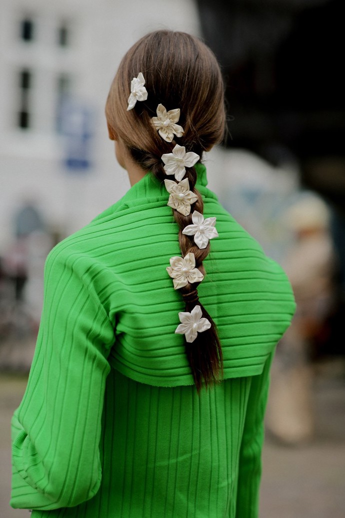 Street style kodaňského svátku módy ovládla ostře zelená.