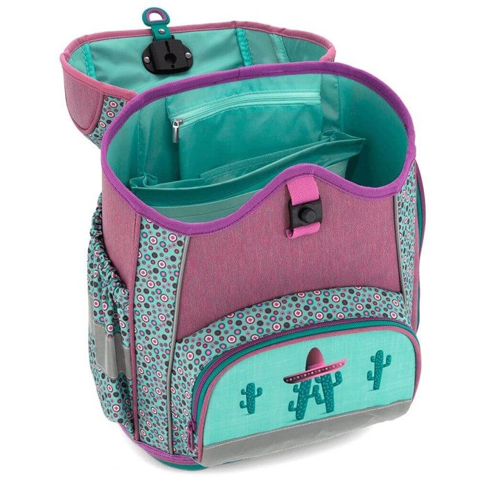 Aktovka má zapínání na praktický magnetický zámek FIDLOCK, který se velmi jednoduše otevírá.