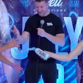 Wett polila svou soupeřku energetickým nápojem.