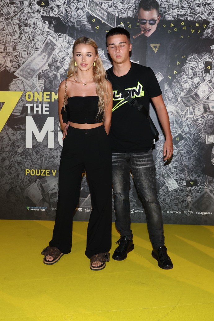 Dcera Veroniky Žilkové Kordula Stropnická v doprovodu přítele Damiána. 