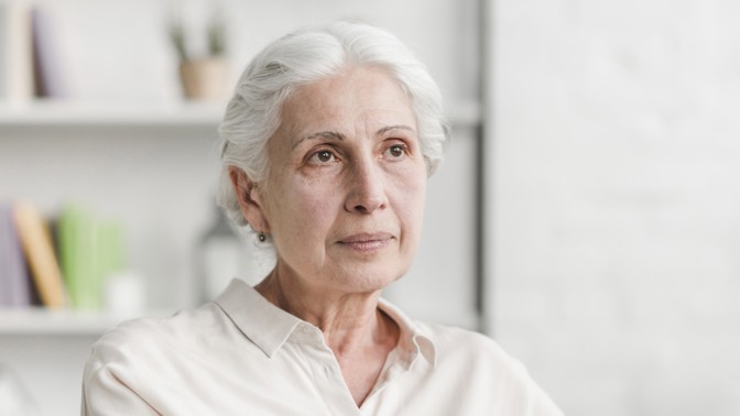 PORADNA: Chci v důchodu pracovat, manželovi se to nelíbí. Zvažte, zda to, co vám chybí, je opravdu práce, radí koučka