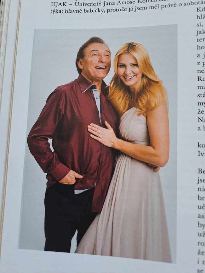 Po smrti své životní lásky se Gottová stáhla z veřejného života a dál jen pečuje o jeho odkaz. 