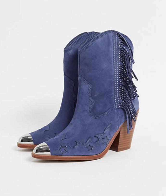 Kotníčkové koně s třásněmi a kovovou špičkou, Aldo, 4 399 Kč.