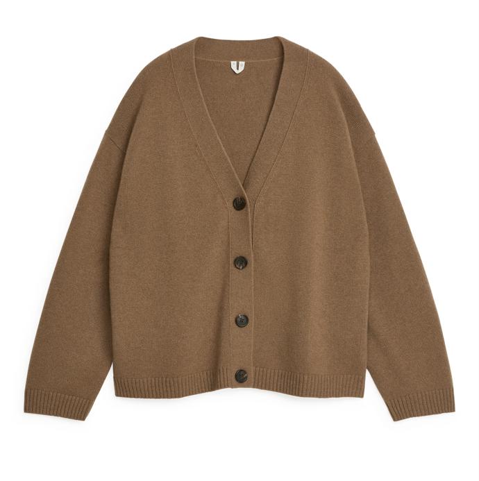 Kardigan, Arket, 4 459 Kč.