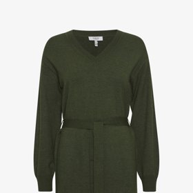 Úpletové šaty s vázačkou, B.Young, 1 499 Kč.