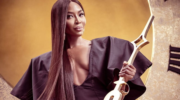 Tváří kalendáře byla v minulosti supermodelka Naomi Campbell.