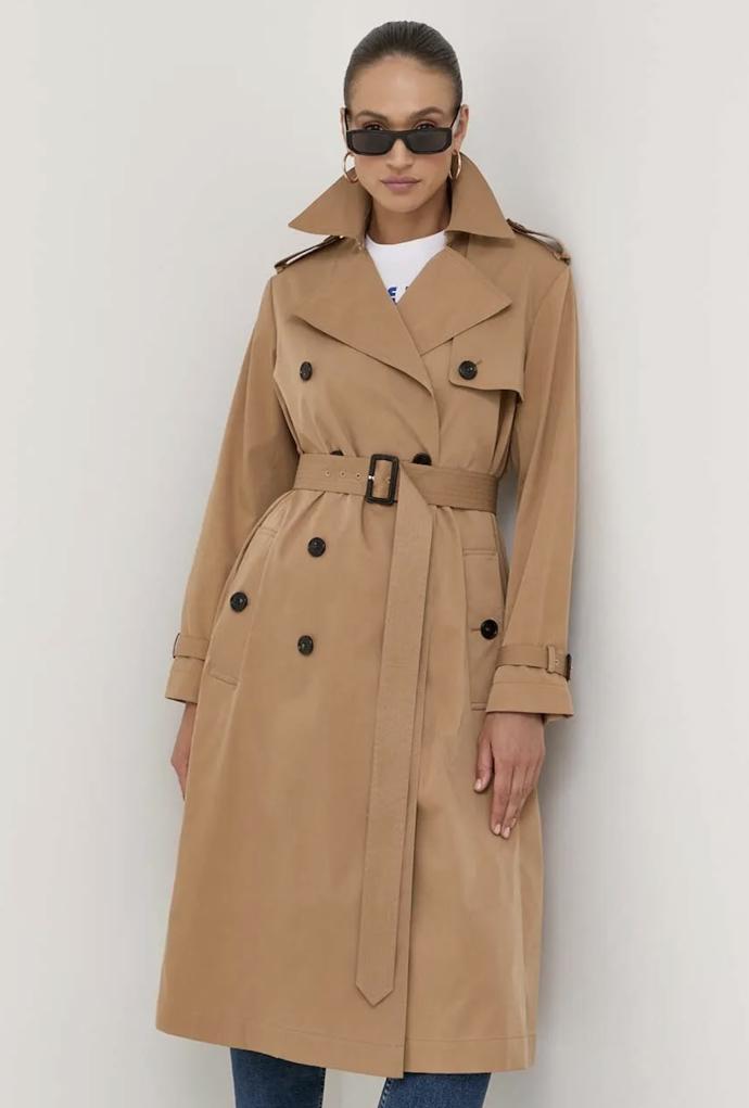 Luxusnější zpracování od značky Boss, 11 990 Kč.