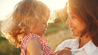 PORADNA: Tříletá dcera začíná pátrat po svém otci, který mě opustil v těhotenství. Zavolejte mu a zeptejte se, co jí říct, radí koučka