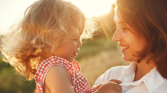 PORADNA: Tříletá dcera začíná pátrat po svém otci, který mě opustil v těhotenství. Zavolejte mu a zeptejte se, co jí říct, radí koučka