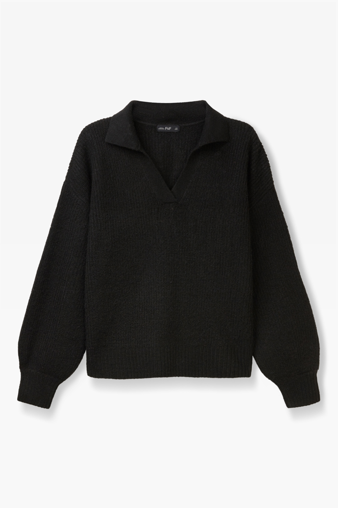 Svetr s rozhalenkou, F&F, 599 Kč.
