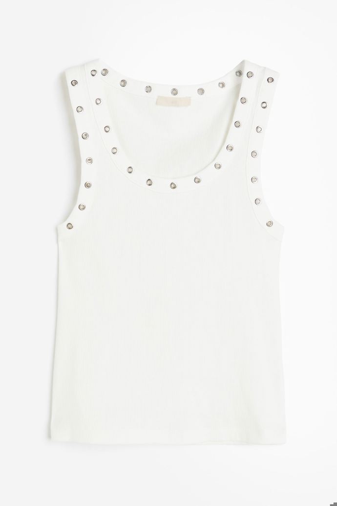 Tílko s cvočky, H&M, 749 Kč.