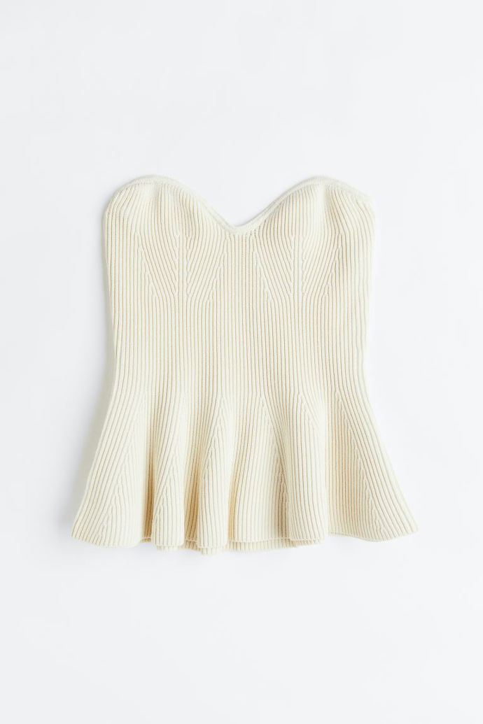 Úpletový korzetový peplum top, H&M, 899 Kč.