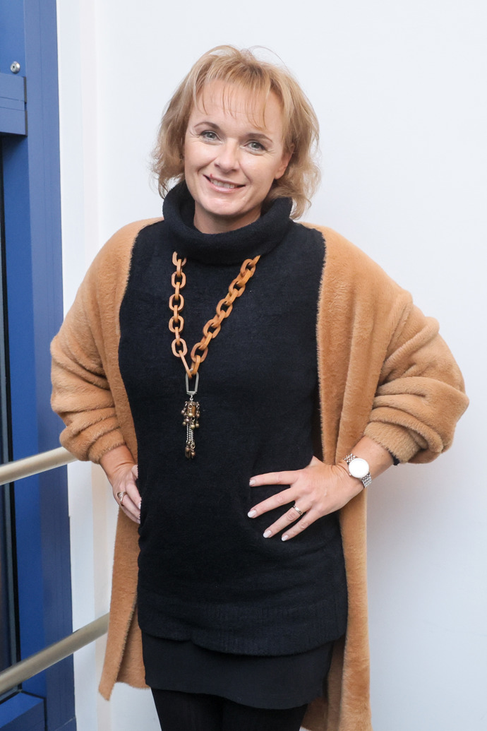 Tělo si herečka udržuje cvičením pilates a jógy.