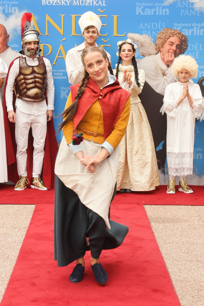 Kateřinu Marii Fialovou alternuje v roli Dorotky Kristýna Daňhelová.