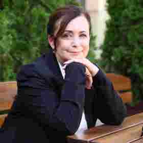 Krásná herečka Jana Nagyová žije ve Švýcarsku s manželem Tonym. 