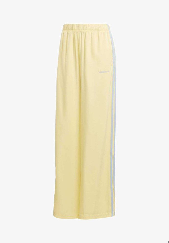 Kalhoty, Adidas Originals, 1 790 Kč.