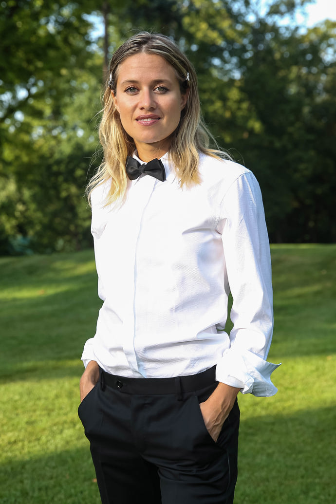 Bez čeho ovšem Emma Smetane nejede ani na dovolenou, je rozhodně řasenka.