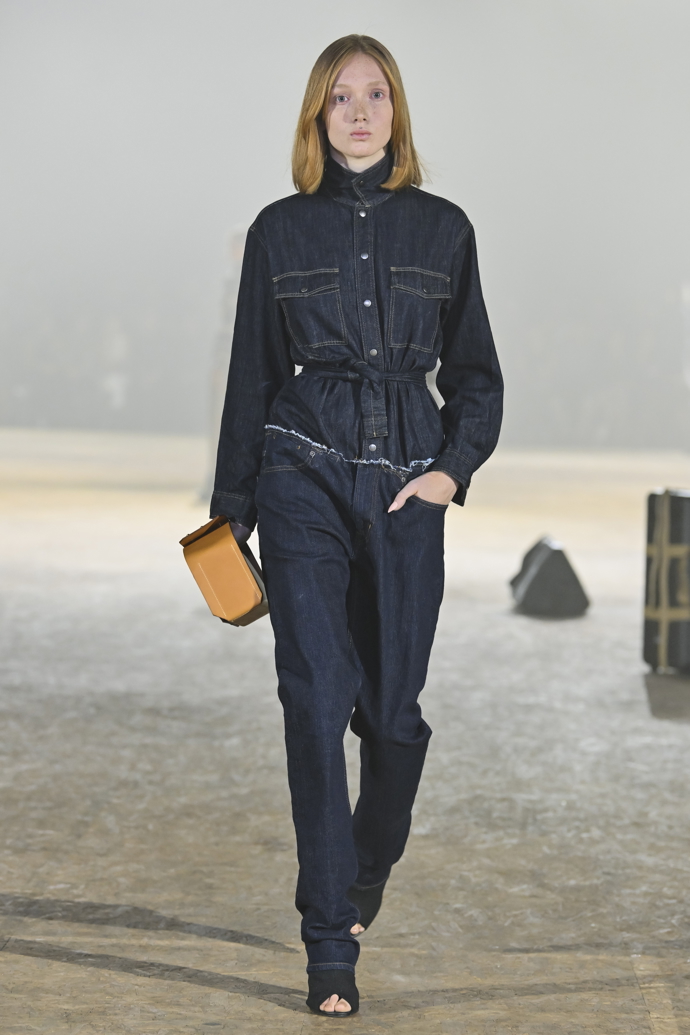 Džínový look podle Jakuba Polanky na podzimním pražském týdnu módy, kde představil svou nejnovější kolekci.