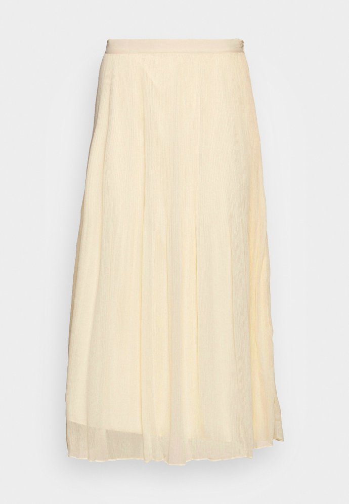 Marks & Spencer, 999 Kč.