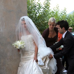 Herečka Jessica Biel ve svatebních šatech.