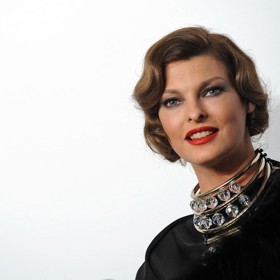 Po lékařích tehdy žádala, aby jí opravdu důkladně odebrali veškerou tkáň, na které by se novotvar mohl do budoucna vytvořit znovu. I když vám totiž odejmou obě prsa, stále existuje možnost, že se nádor vytvoří na "zapomenutém" zbytku tkáně.