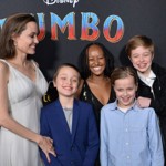 Vivienne s maminkou, sestrami Zaharou a Shiloh a dvojčetem Knoxem.