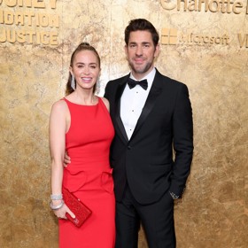 Také herečka Emily Blunt vsadila na červenou, a to v podání róby z módního domu Zahair Murad.