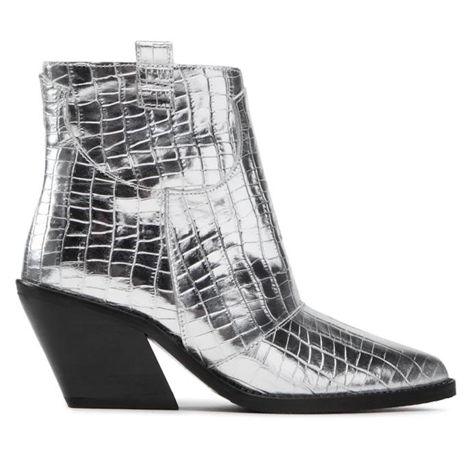 Stříbrné nízké koně z imitace krokodýlí kůže, Rage Age, 2 799 Kč.