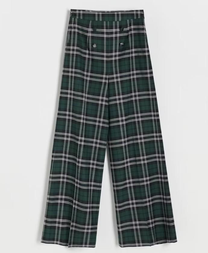 Kalhoty s knoflíky, Reserved, 1 599 Kč.