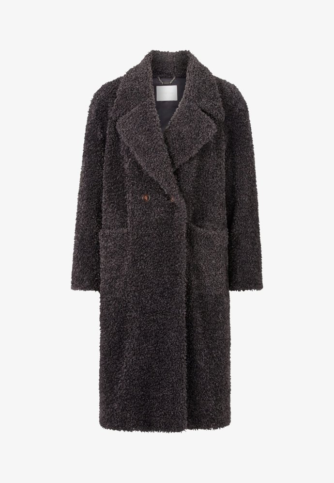 Kabát, Rich & Royal, 6 000 Kč