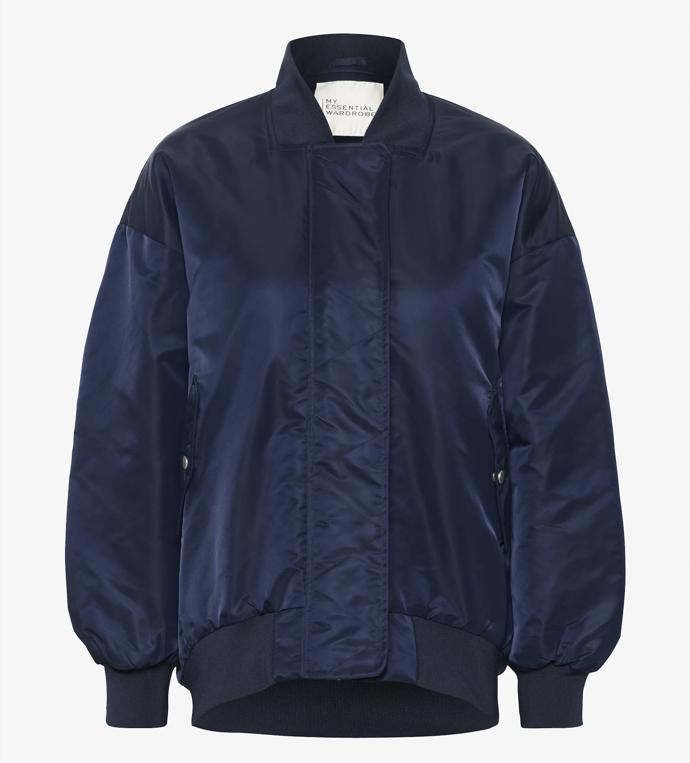 Oversize bomber, My Essential Wardrobe, 4 690 Kč.