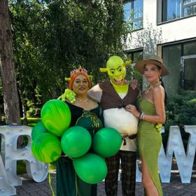 Nechyběl ani Shrek a Fiona