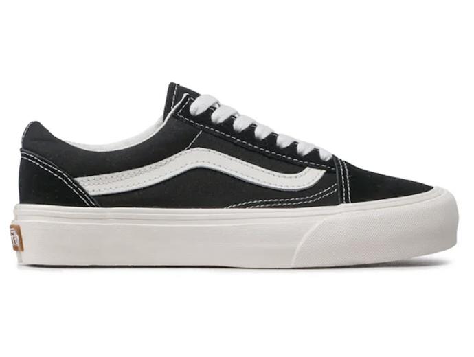 Tenisky, Vans, 2 290 Kč.