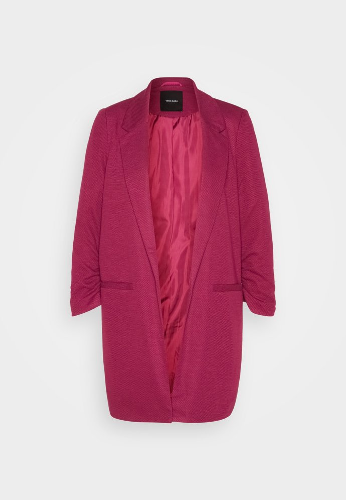 Prodloužené maxi sako, Vero Moda, 1 199 Kč.