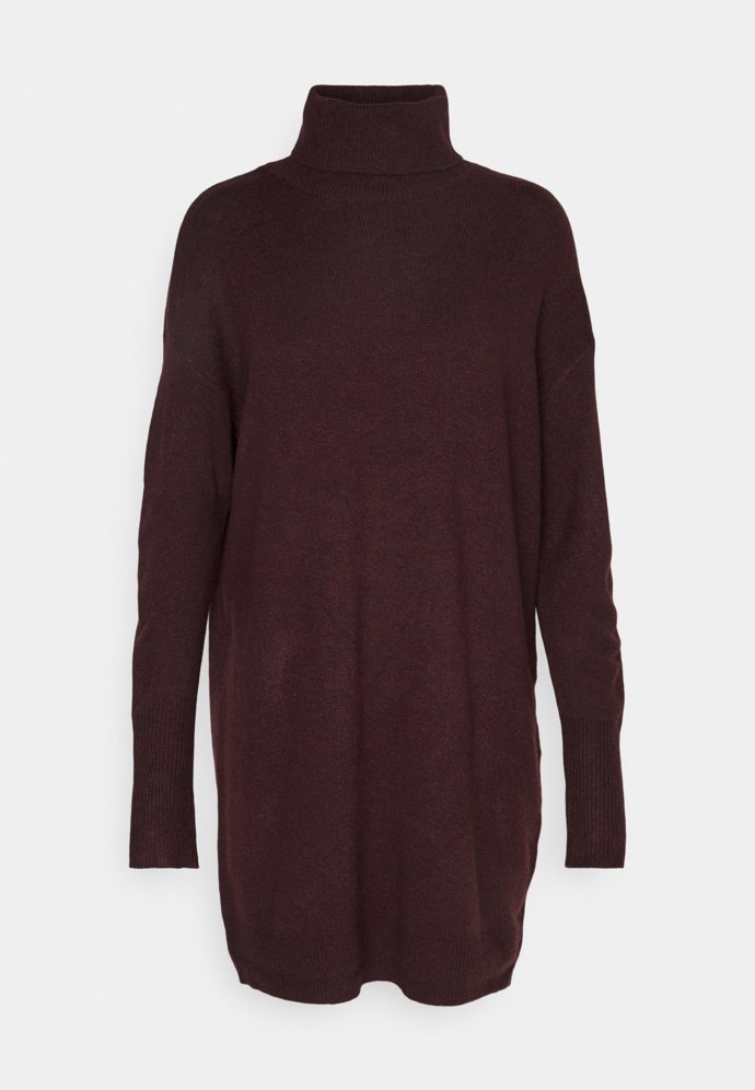 Svetrové šaty volného střihu s dlouhými náplety na rukávech, Vero moda, 1 299 Kč.