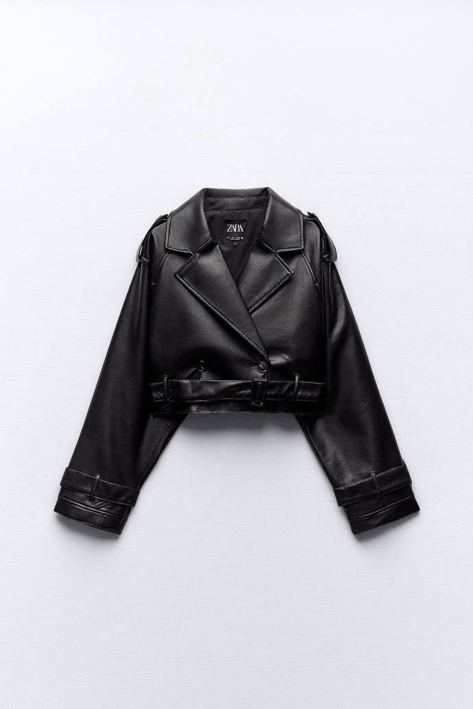 Zkrácený koženkový, Zara, 1 399 Kč.