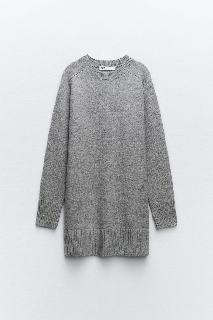 Oversize svetr, Zara, 799 Kč.