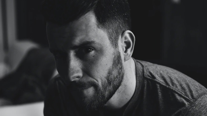 Drahoslav (35): Manželka je každý víkend pryč. Prý byla až moc dlouho na mateřské a potřebuje se vyblbnout