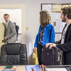 A Prokop začne hned tušit, že se něco děje.