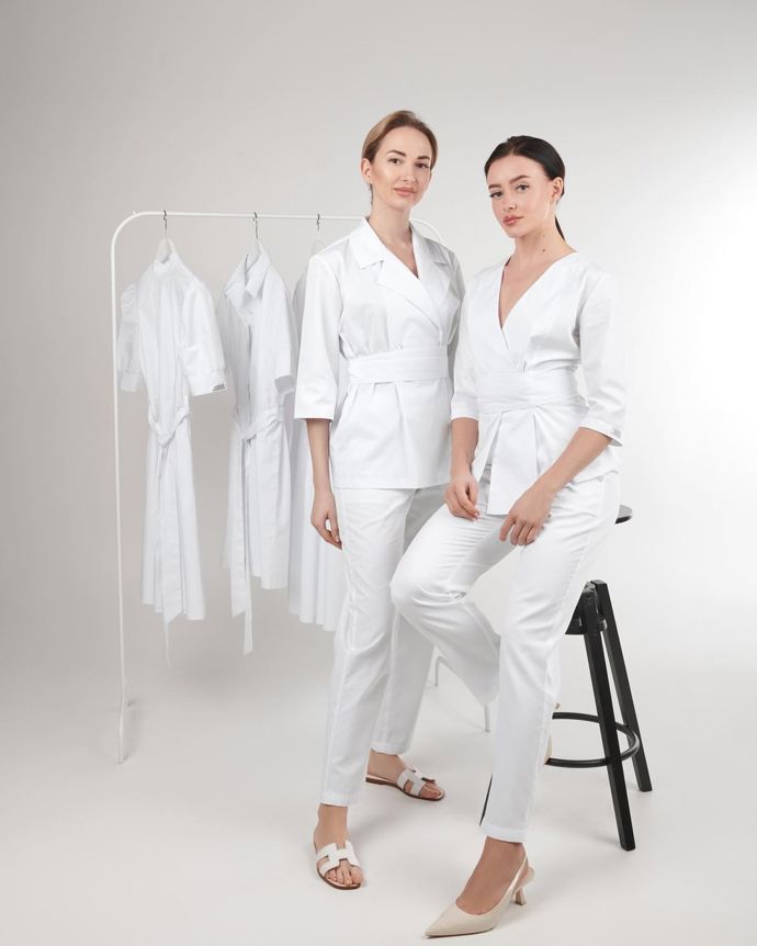 Aktuálně s kamarádkou Dianou Molnar založily značku NIDImediclothes pro doktorky a estetičky. 