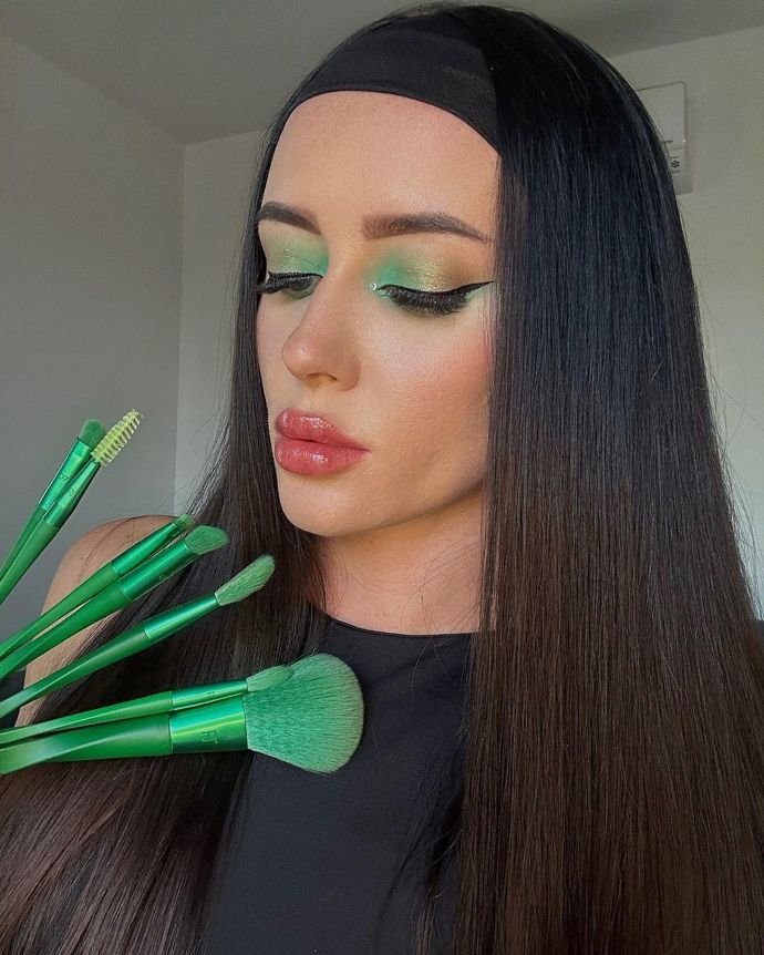 Další vášní Nikoly Bendové je i make-up, právě proto bude jednou z hvězd beauty festivalu ELLEphoria. 