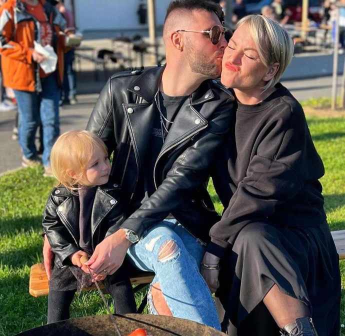 S mladším partnerem Pepou je Martina neskonale šťastná. 