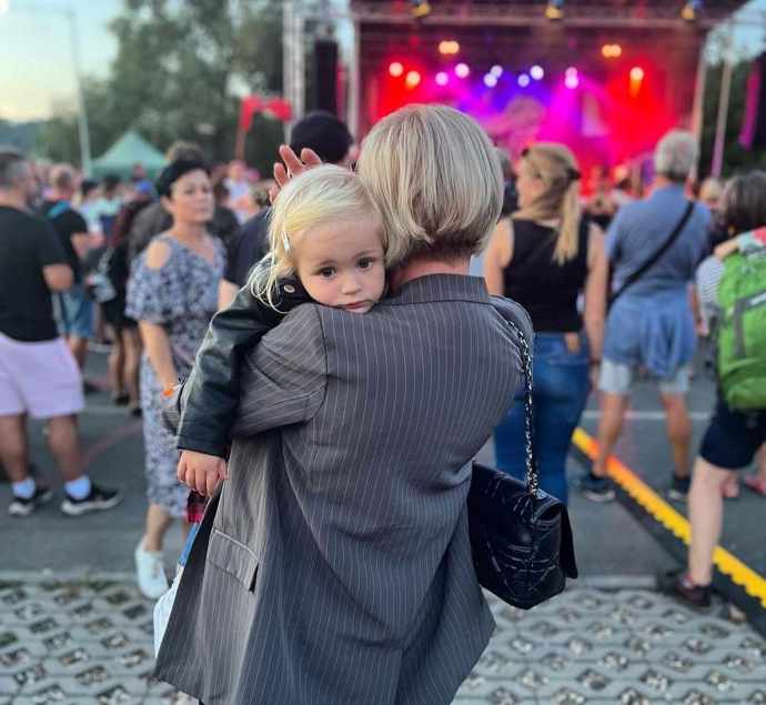 Dcerka už s ní absolvovala nemalé množství koncertů. 