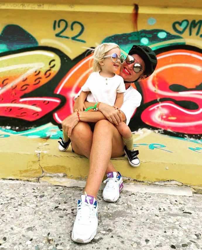 To její Stelle nehrozí, protože ji chce Martina před čerty ochránit. 