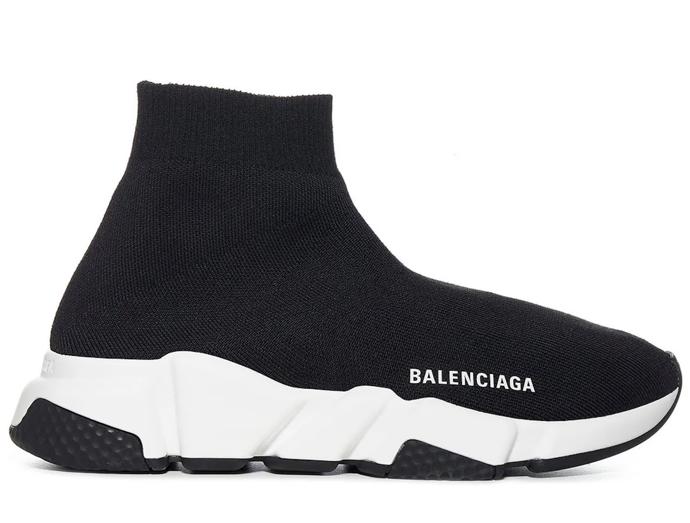 Speed Sneakers, jeden z oblíbených a vpravdě ikonických modelů značky. (14 990 Kč)