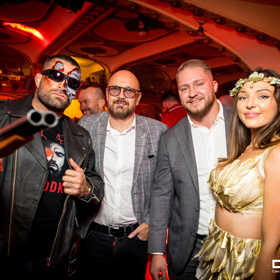 Bijec Karlos Terminátor Vémola s přáteli.