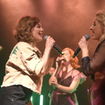 Anna Slováčková s Martou Jandovou, která jí před pár dny pokřtila zbrusu nové album Osudová.